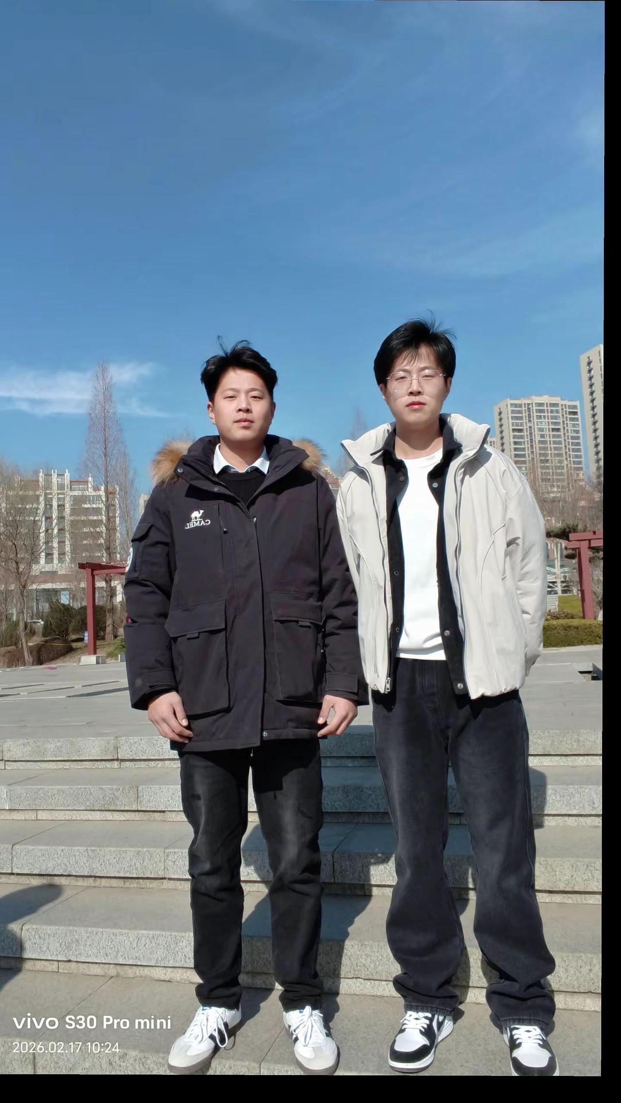 有一种温暖，叫做兄弟情深，无论风雨变换，你们并肩前行。两个儿子，没生二胎，用心养