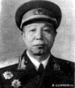 1947年，李树棠被俘，上级下令就地枪决。李树棠听说后，趁着押送兵撒尿的工夫，撬