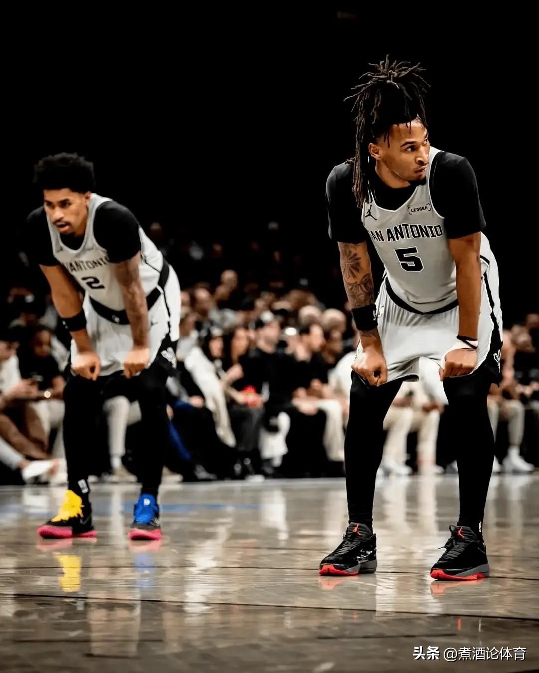 马刺后场双新秀爆发：哈珀、卡斯尔三分蜕变撑起外线未来

近段时间马刺的年轻后场迎