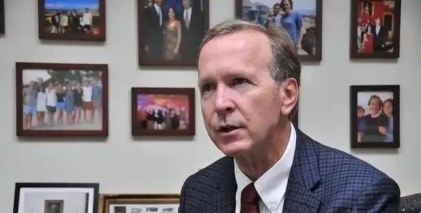 万万没想到！前美国总统之子亲证：中国不是美国的威胁！当前美国对华政策“令人遗憾”