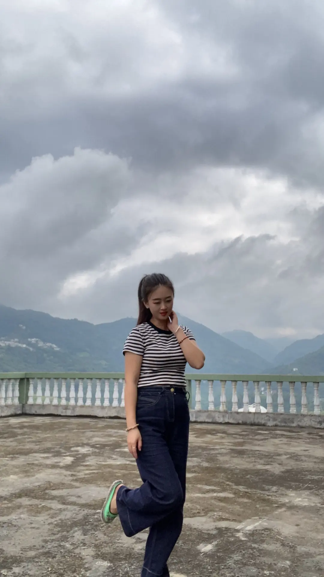 有要跟我合租的吗，我不乱串门😬😬