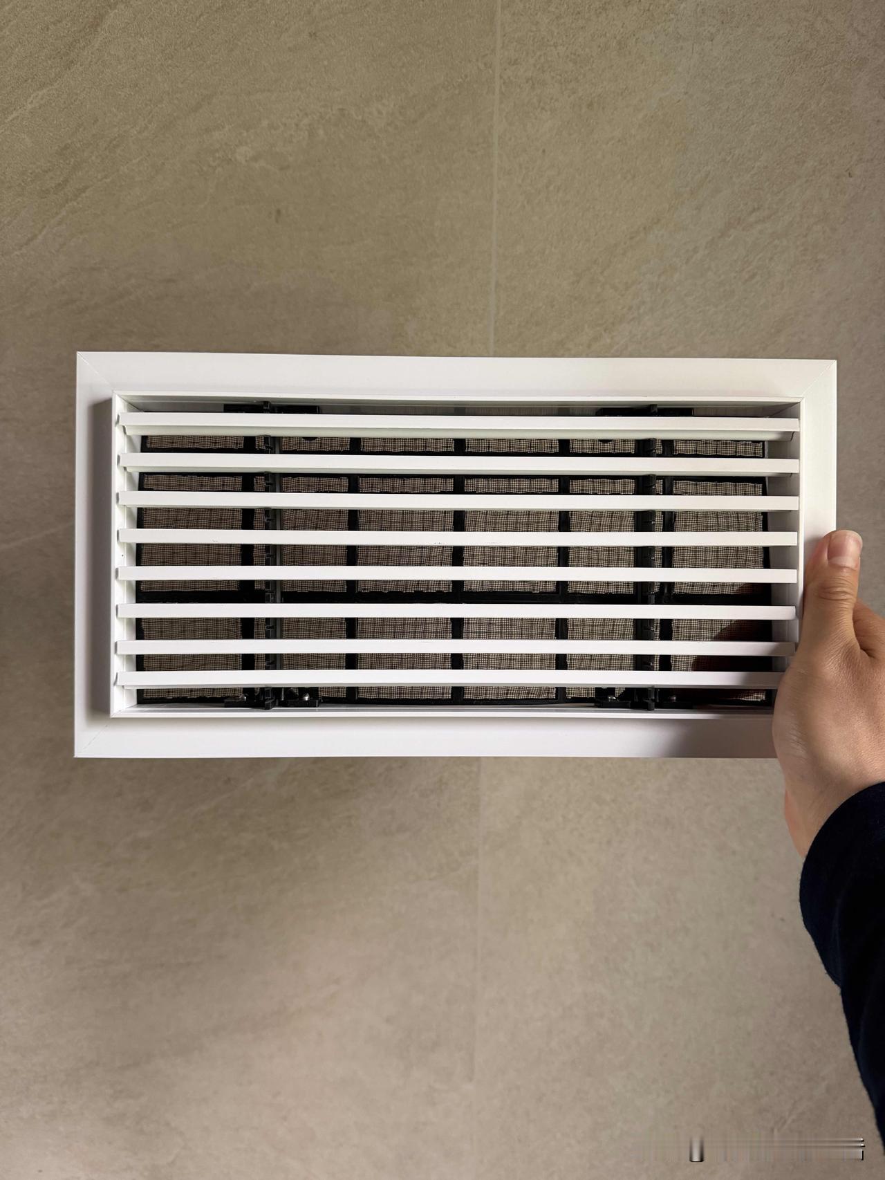 网上定制石膏板预埋款空调出风口，产品不错价格不贵，专治线下各种不服[偷笑]