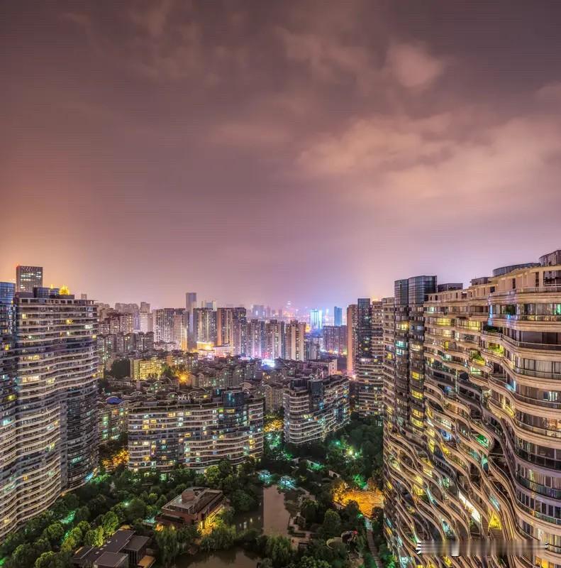 【西北老乡醒醒！成都本地人打死不买的房子，全被你们接盘了！】

1819年，大量