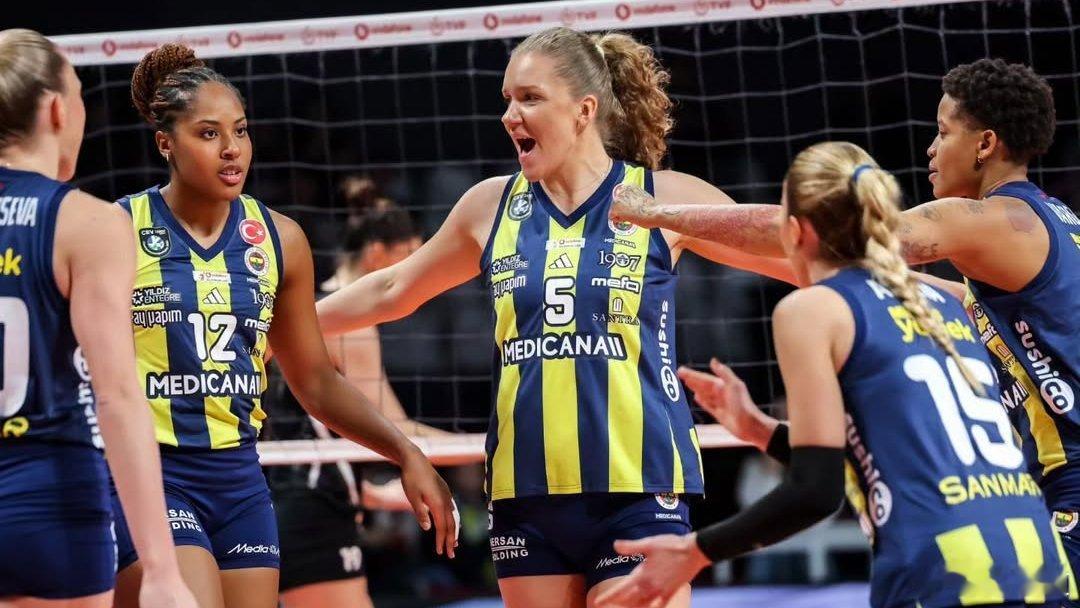 国际排坛动态费内巴切女排科尔内卢克告别费内巴切 “感谢这一赛季，费内巴切！虽然结