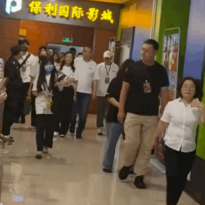 电影票房好不好，看导演的状态就知道了[允悲] ​​​