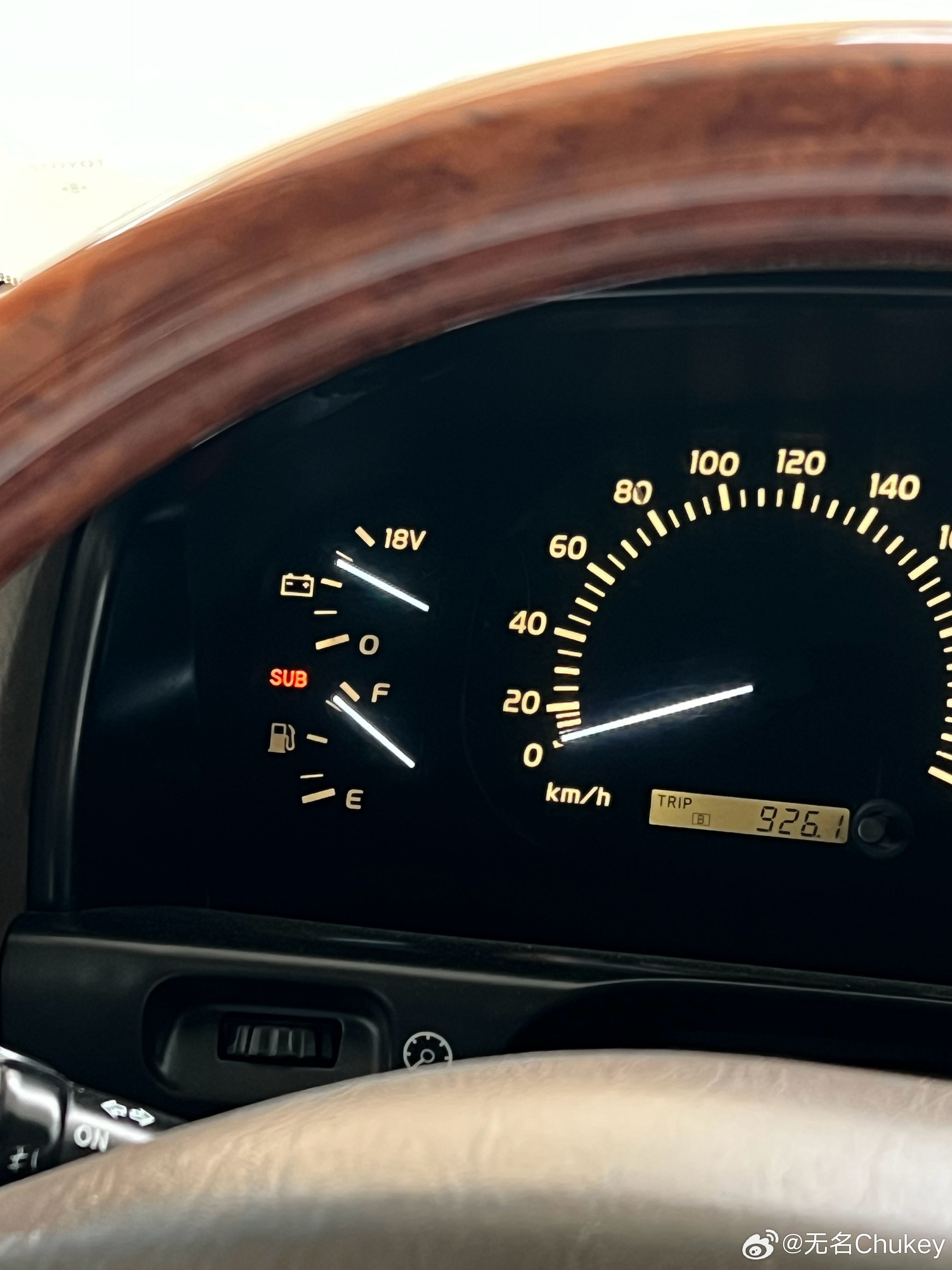 离谱啊，300块钱92连副油箱都没填满，刺激 广州