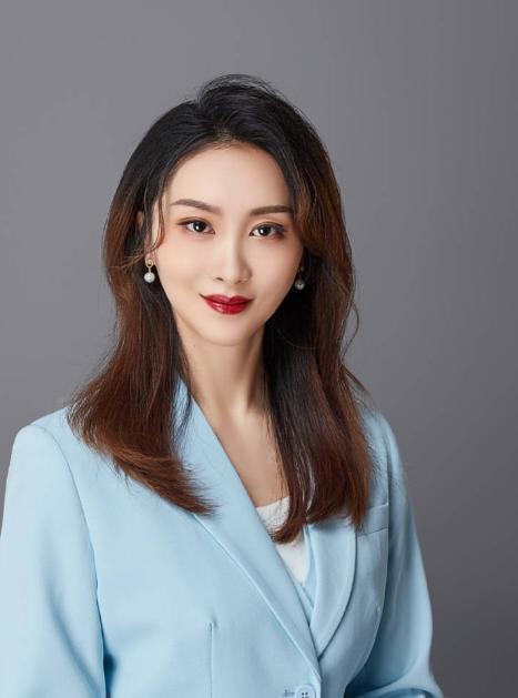 北理工这位裴老师的女性权益课被叫停了，原因就是她在选课群里说了句:“本门课有一定