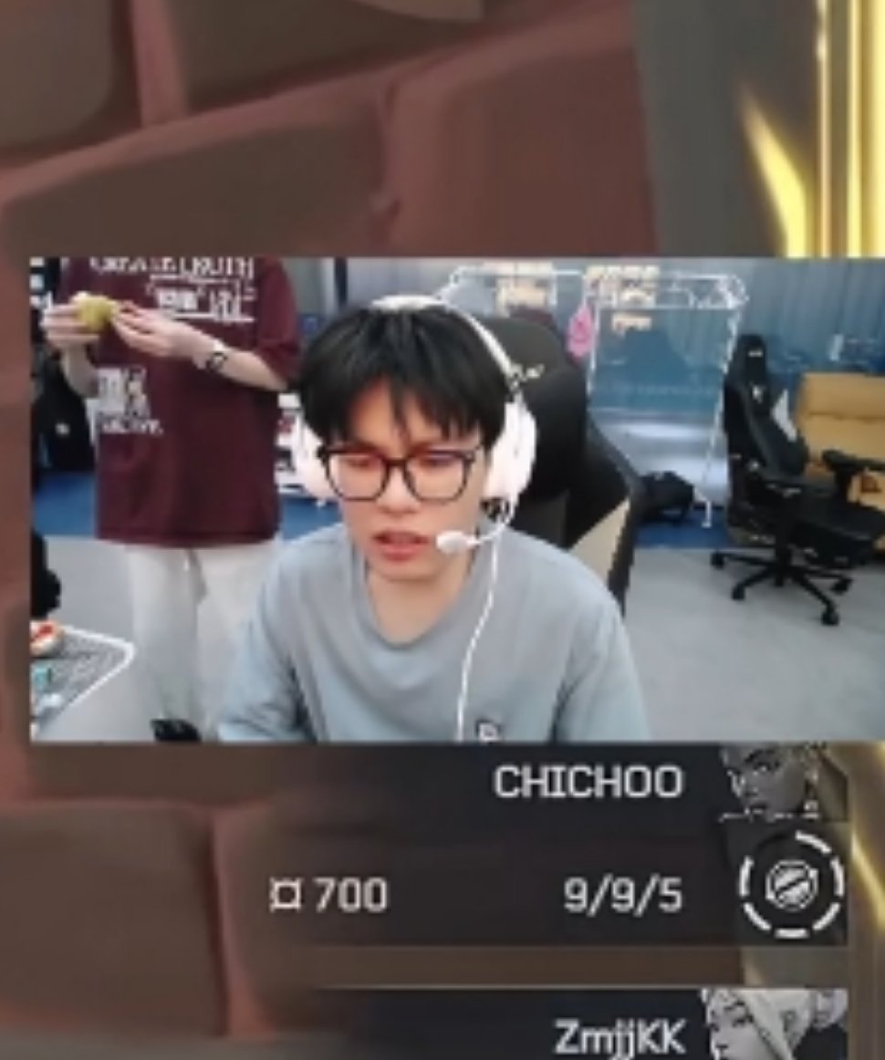老k在后面吃啥呢 