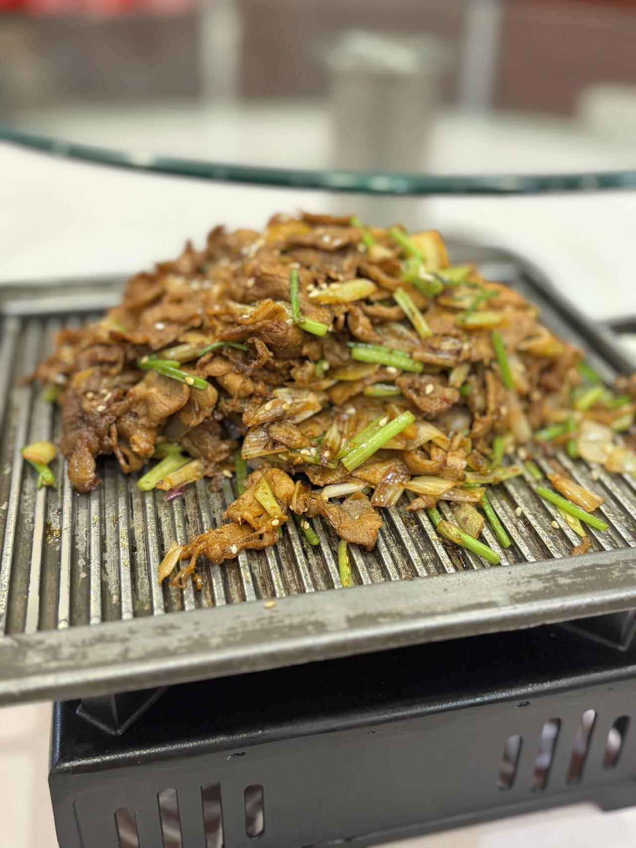 年轻的时候，对“门当户对”嗤之以鼻，现在人到中年，居然觉得“门当户对”是人生经验