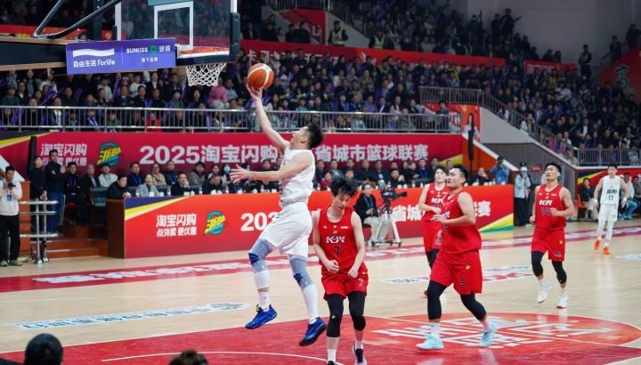 捍卫主场！富阳队二番战再胜长兴队