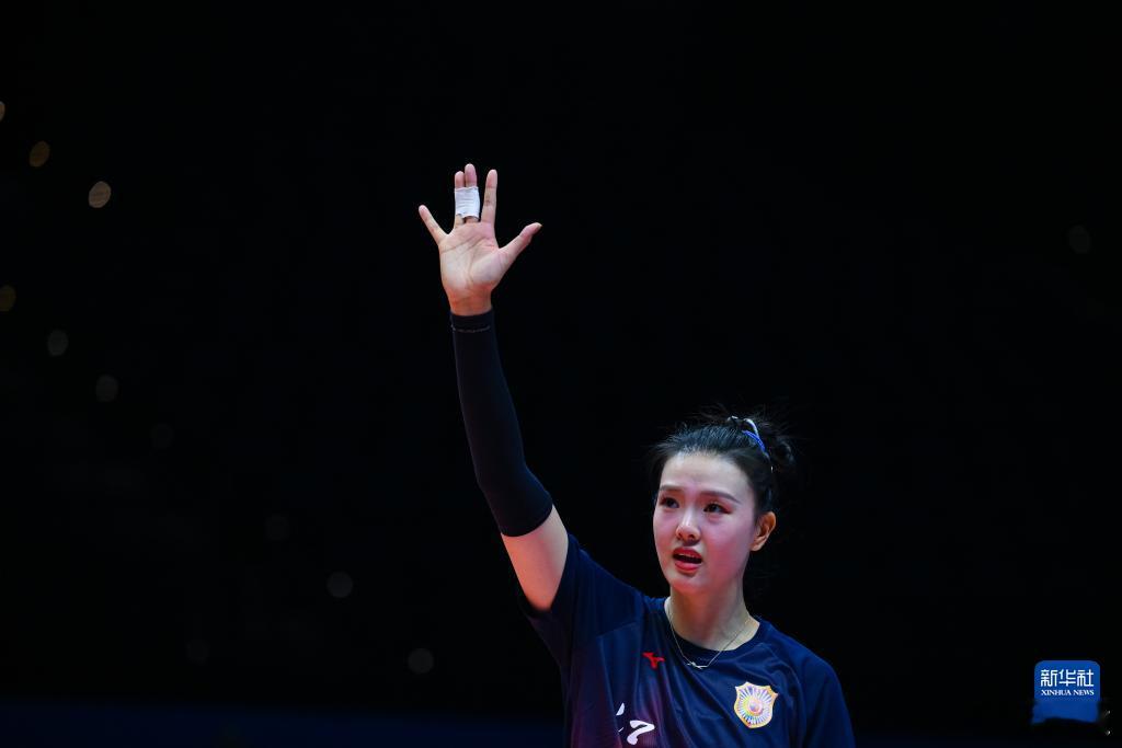 北京时间11月14日19:00 A组焦点战 江苏队 vs 河南队，大家觉得谁能获