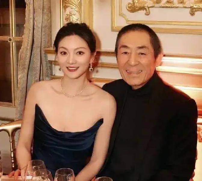 72岁张艺谋没离，王石却先散了
 
婚姻这场仗，有人打到最后，有人提前退场。张艺