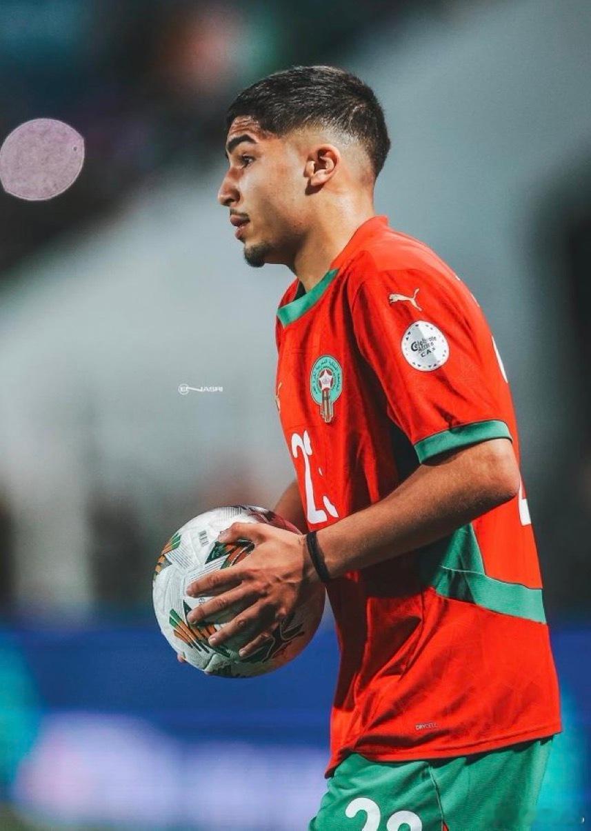 瑞士SKY：国米加大了对蒙塞夫·泽克里的追逐力度 现已与球员代表开启了谈判 国米