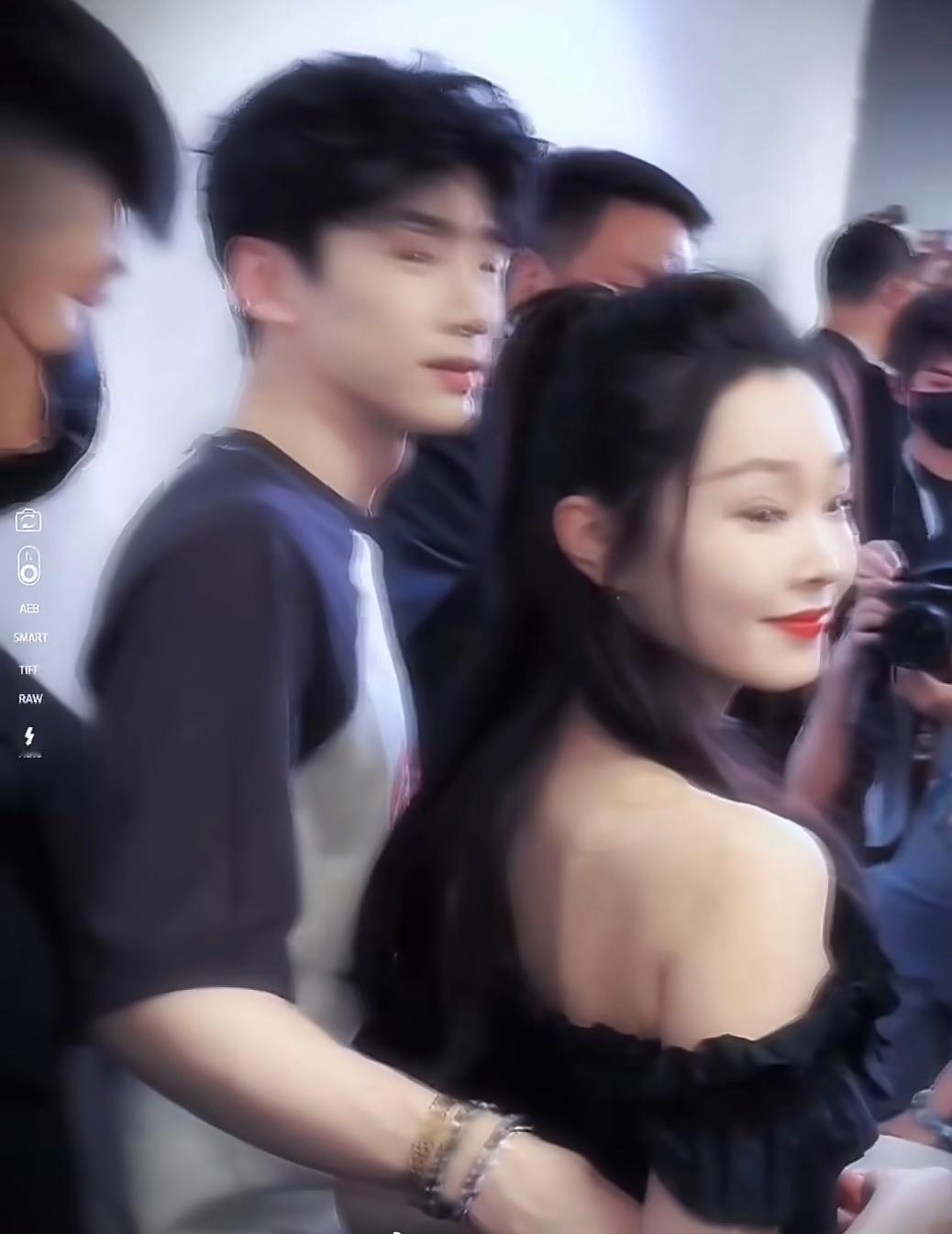 宋轶 宋轶，不太熟，白敬亭现在一说起这个名字脑子里有点印象，从五哈看到的，挺有意