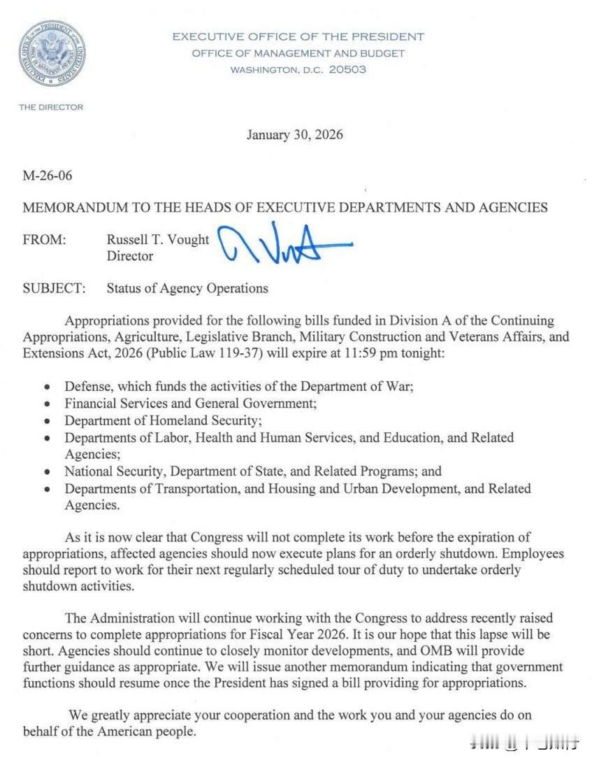 美国政府午夜停摆又是老套路

华盛顿的政客们真是把“极限拉扯”玩成了行为艺术。