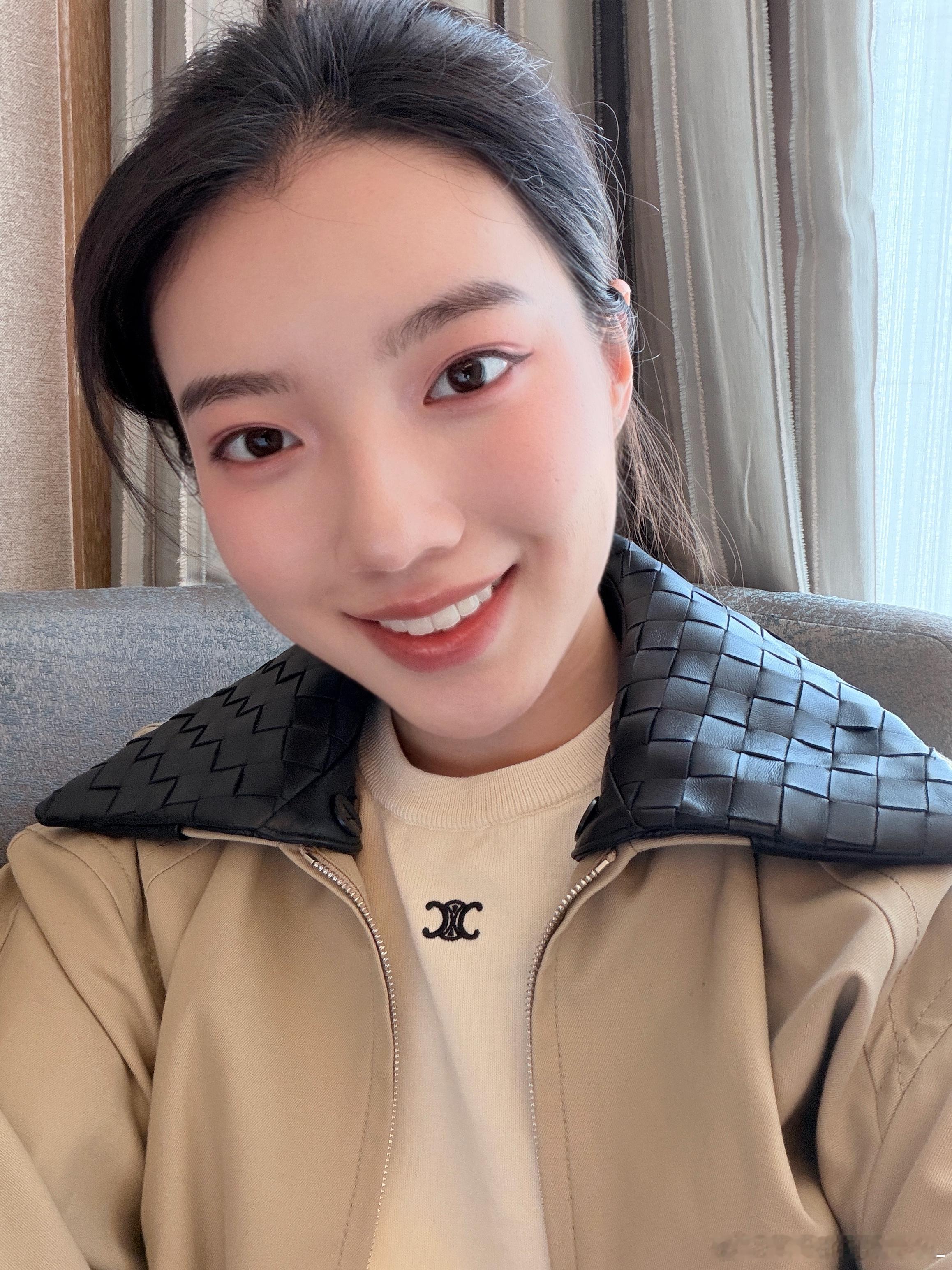 大家周末快乐呀，让我来嫩一把 