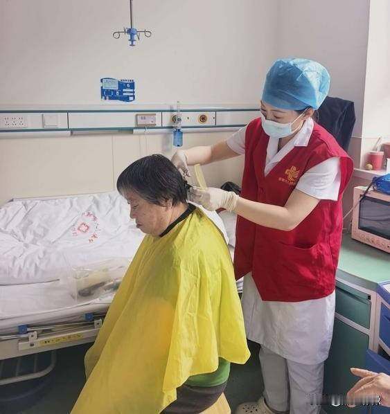 住院还能免费理发，实拍邯郸市人民医院暖心服务
 
最近因为家人在邯郸市人民医院住