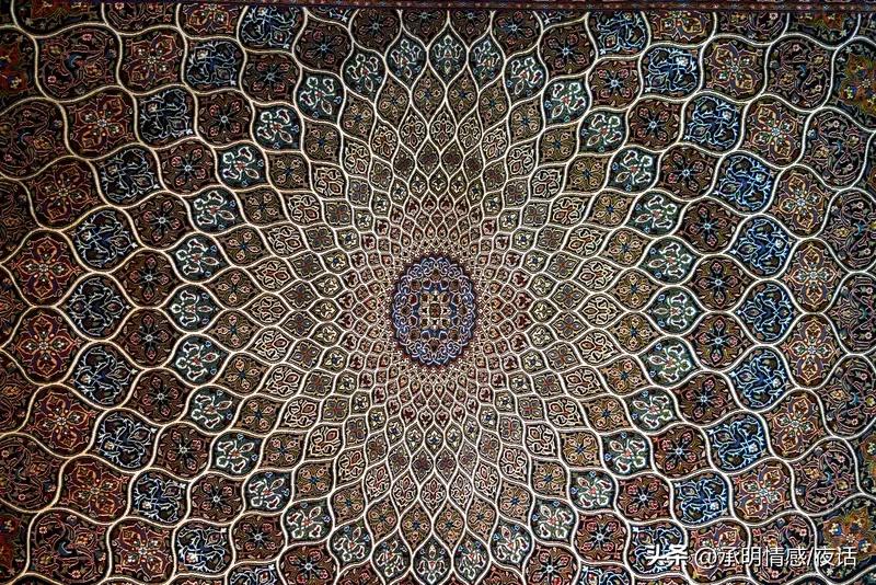 家人们！俄外长放狠话了：美国再这么搞，伊朗真可能造出核弹！中东要变“核武乐园”了