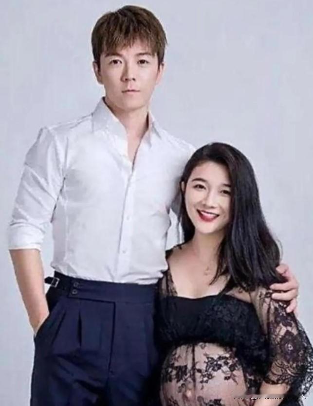 2017年，王栎鑫对自己怀孕的妻子吴雅婷说：“你生完二胎后，就去找一个你最爱男朋