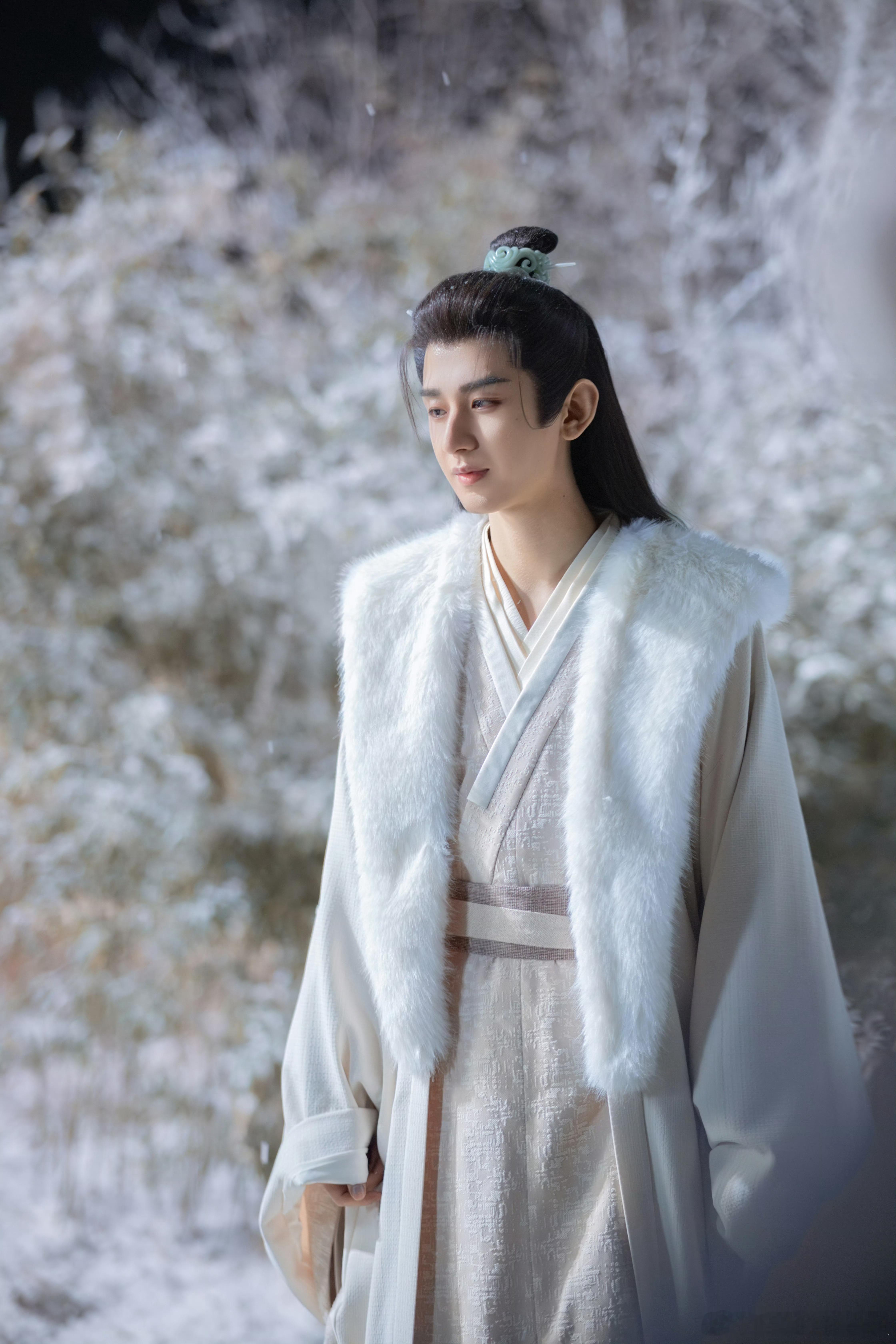 成毅天地剑心cy成毅王权富贵成毅，愿所有繁华皆入你眼，所有烦恼自行消散，愿你星途