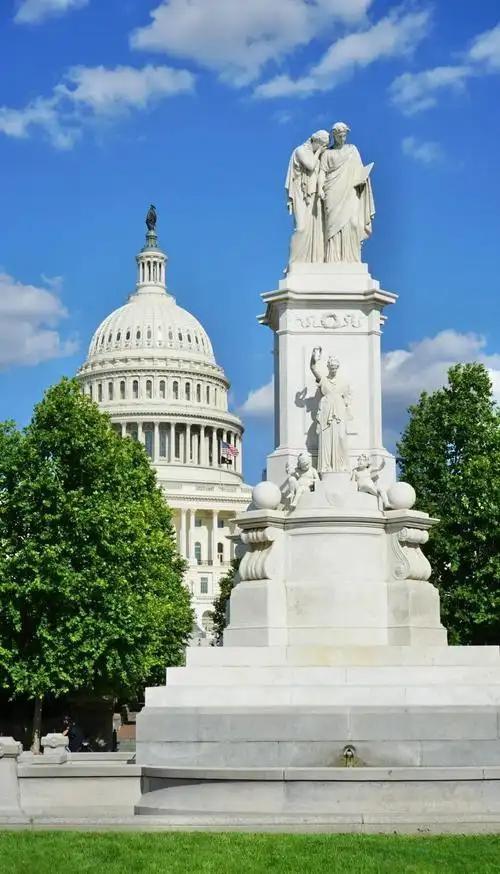 这下高市早苗不仅惹恼了中方，连美国也一并得罪了。殊不知，美国在国防供应链、关键矿