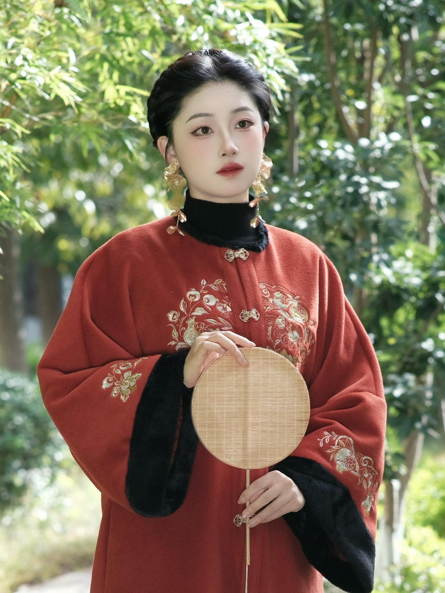陈春杳杳，来岁昭昭。