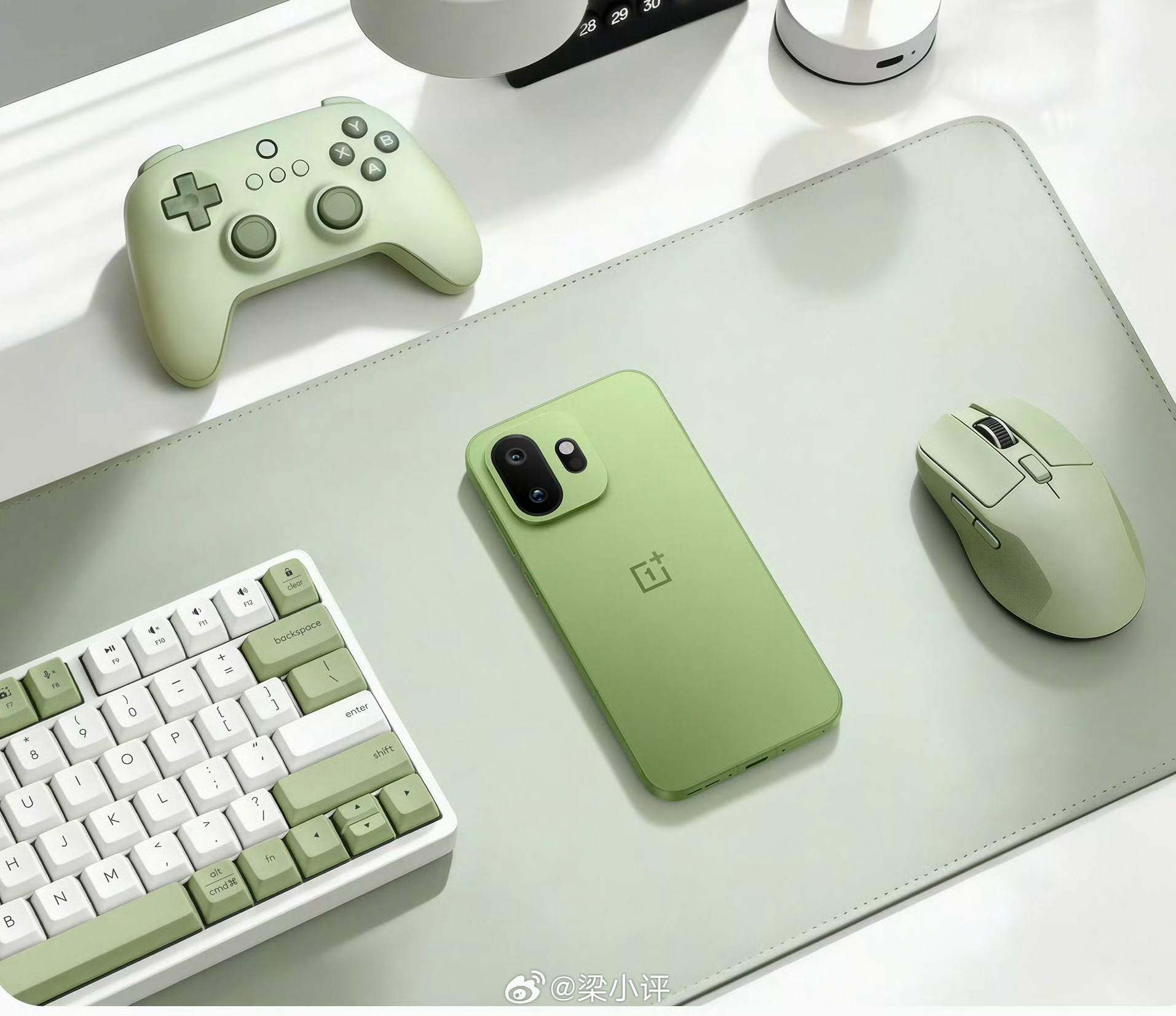 今晚7点，一加15T发布会，多少钱起步呢？前5猜对价格给个小红包