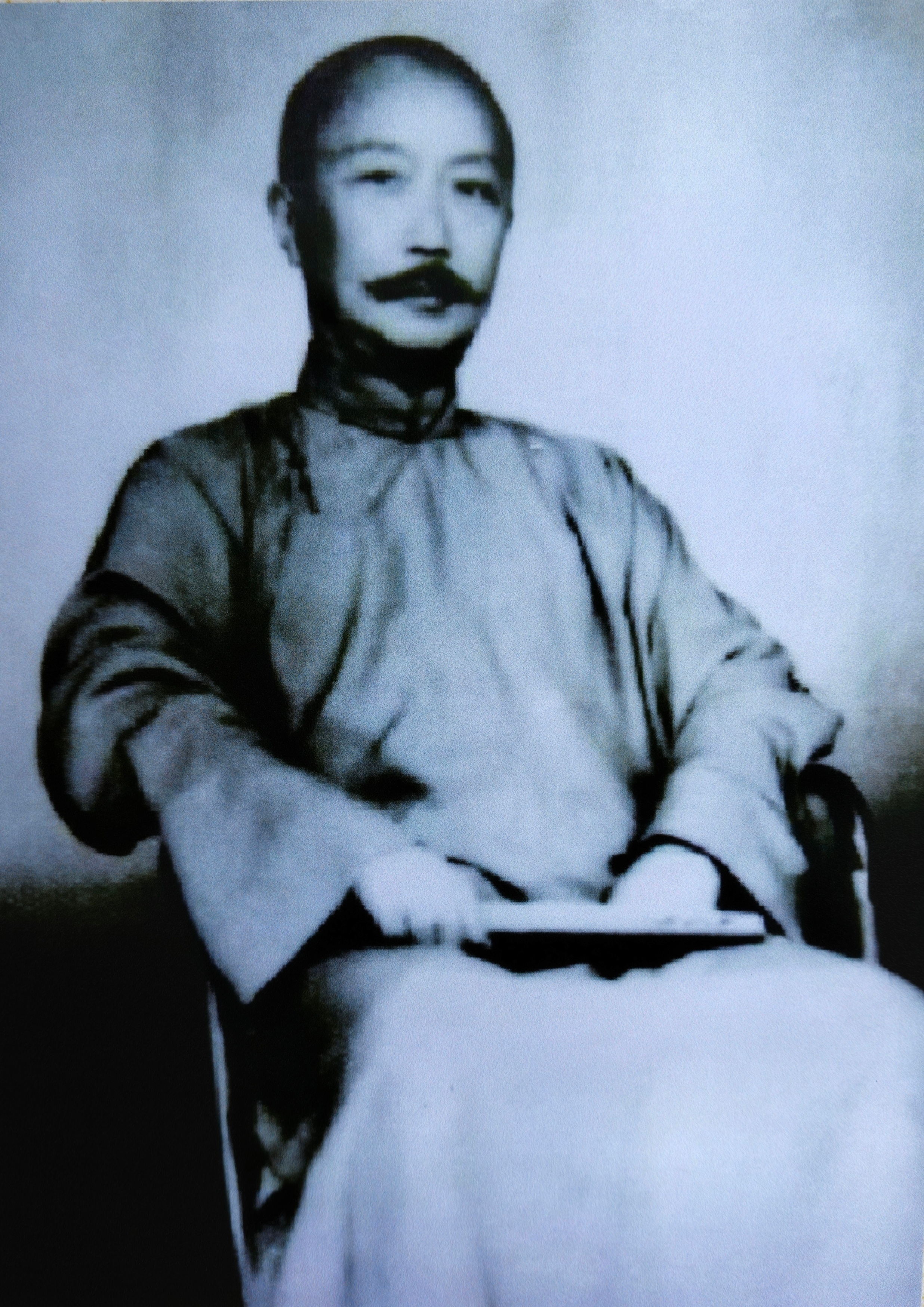 酱酒x生活的N种打开方式  茅台镇历史上著名的“恒兴烧坊”，它的前身正是由周秉衡