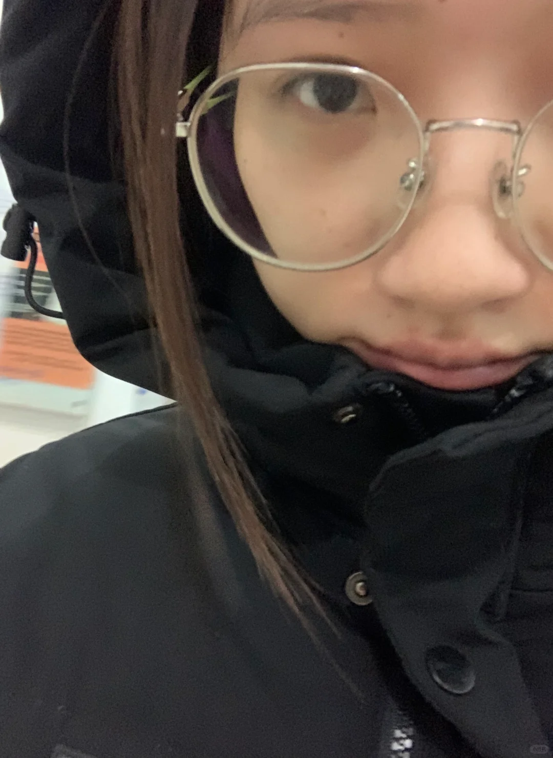 人有多怕冷我已经开始穿羽绒服了