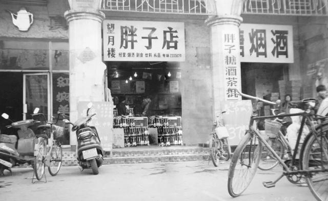 【当企业成为地方形象代表】今天打车，司机很健谈，但口音明显不是京津冀人，也不像山