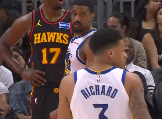 第二节3中3的梅尔顿 科尔为什么不给上？ 忘记了？ 刚说完 还剩34秒 才想起来