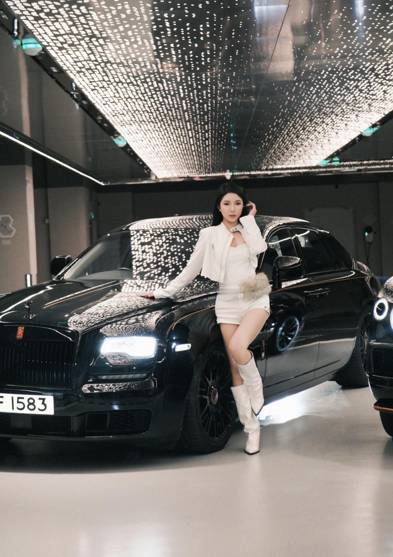 摘 星 的 夜 ！汽车人共创计划 汽车摄影 顶级豪车 黑武士系列