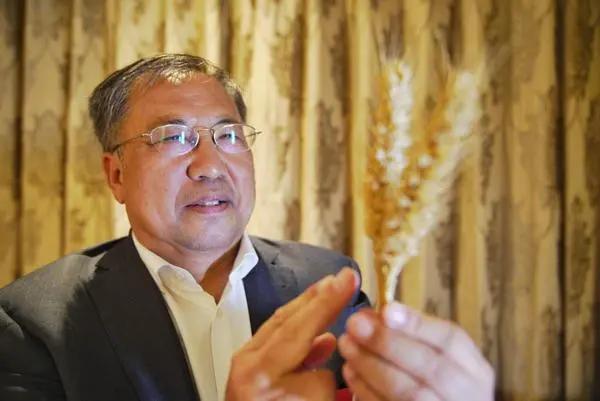 他号称“小麦领域的袁隆平”，全国每八个馒头就有一个来自他培育的小麦，却为何接连三