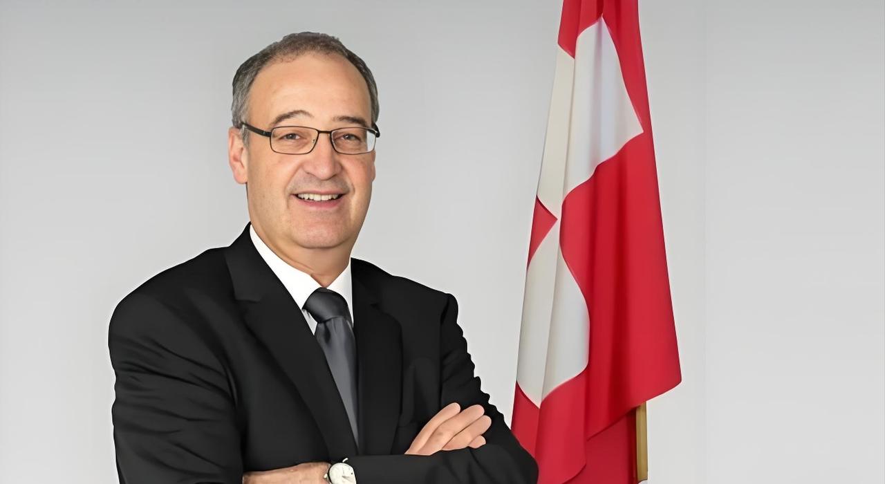 笑惨了！瑞士正面硬刚特朗普：我就不供货，你能咋地！

国际名场面又炸场了！瑞士直