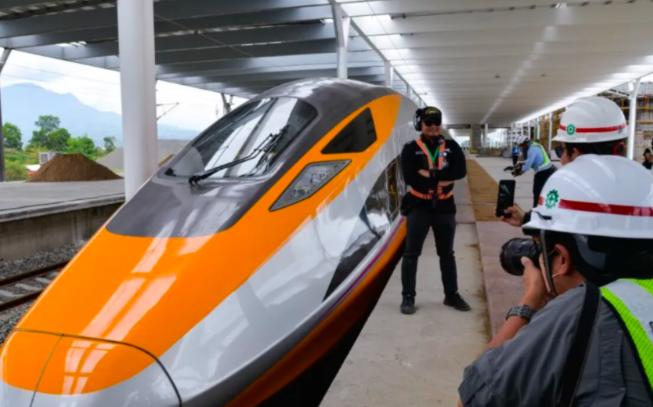 11年前，墨西哥不讲信用撕毁中国300亿高铁订单，2.7亿违约金只愿赔810万，