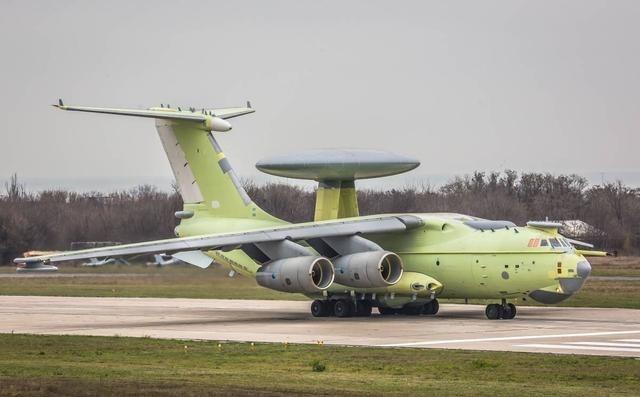 俄罗斯这一次全看明白了，俄罗斯军队一旦停火，大批西方武器就要涌入乌克兰！100架