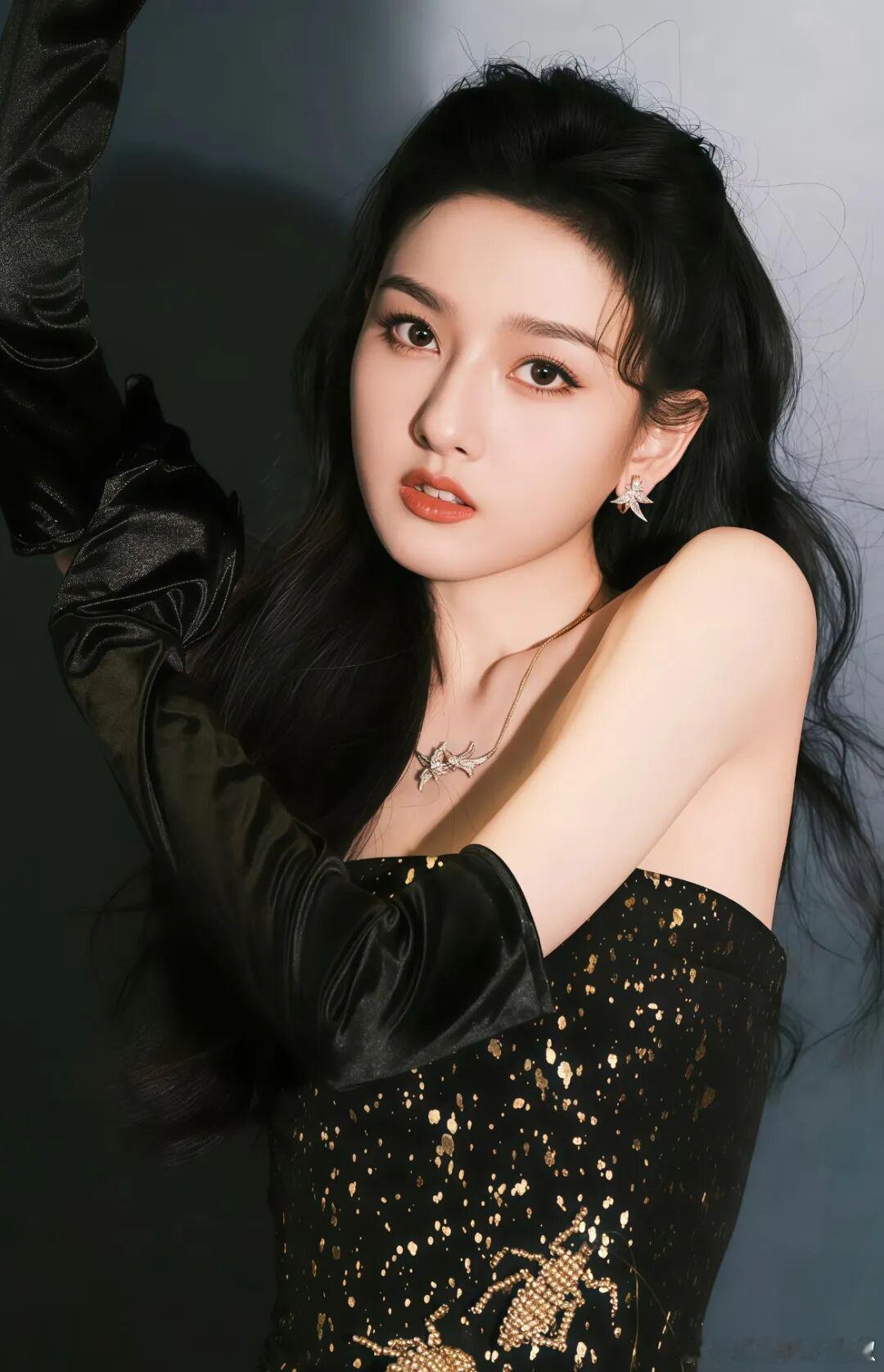 🍉宋祖儿又要进组了，3月中旬横店开机，她其实已经定了好几部剧了，今年大部分时间