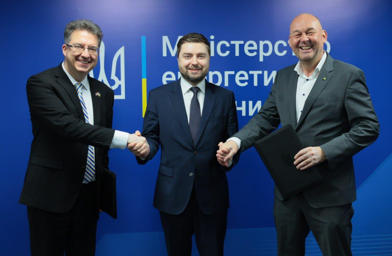 塞尔维亚拨款200万欧元用于向乌克兰购买和交付高压变压器﹣﹣乌克兰能源部。
部分