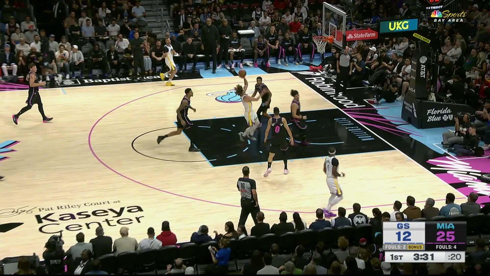 波奇姆斯基篮下抛投2+1！