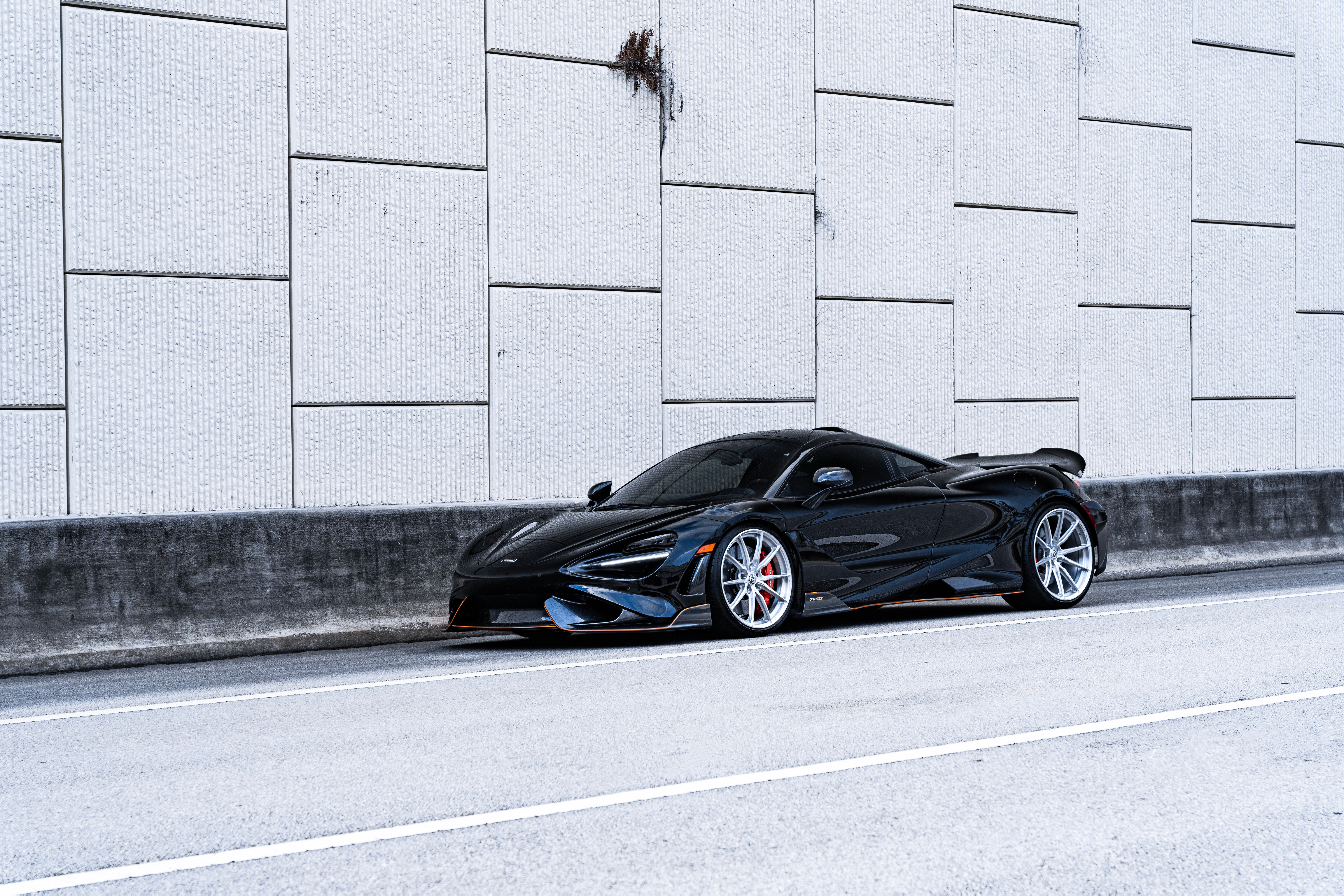 迈凯伦  McLaren 765LT 