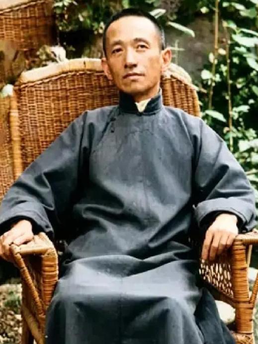 1948 年 58 岁陈布雷绝望自尽，追随蒋介石 21 载，遗书写下八字绝笔：书