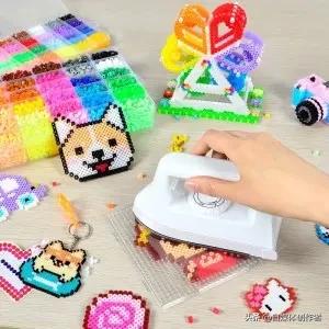 百元烫画机竟败给普通平底锅？宝妈玩拼豆的神仙操作火遍全网。2026年3月12日傍