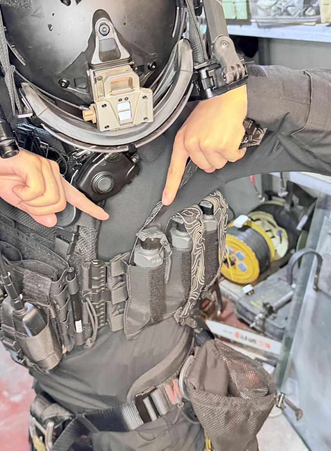 展示肋骨。战术装备 战术背心 战术 战术博弈射击手游