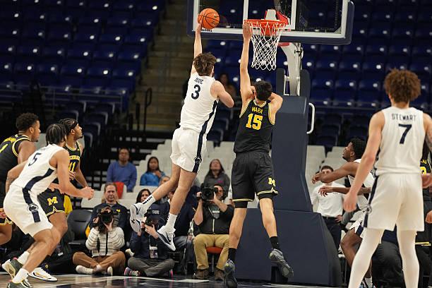 全美第2号种子密歇根大学以74比72战胜了主场作战的宾夕法尼亚州立大学。本场比赛