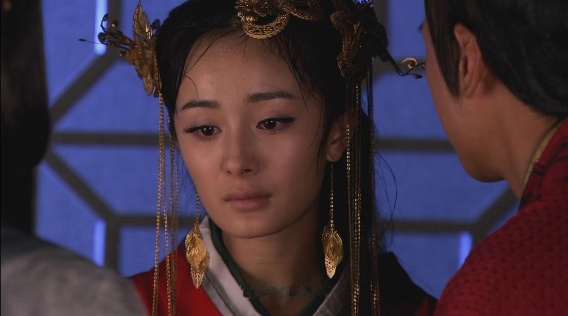 周亚夫还真被他妹妹说中了，就是莽夫一个。

明明雪鸢是衣衫不整、头发凌乱回来的，