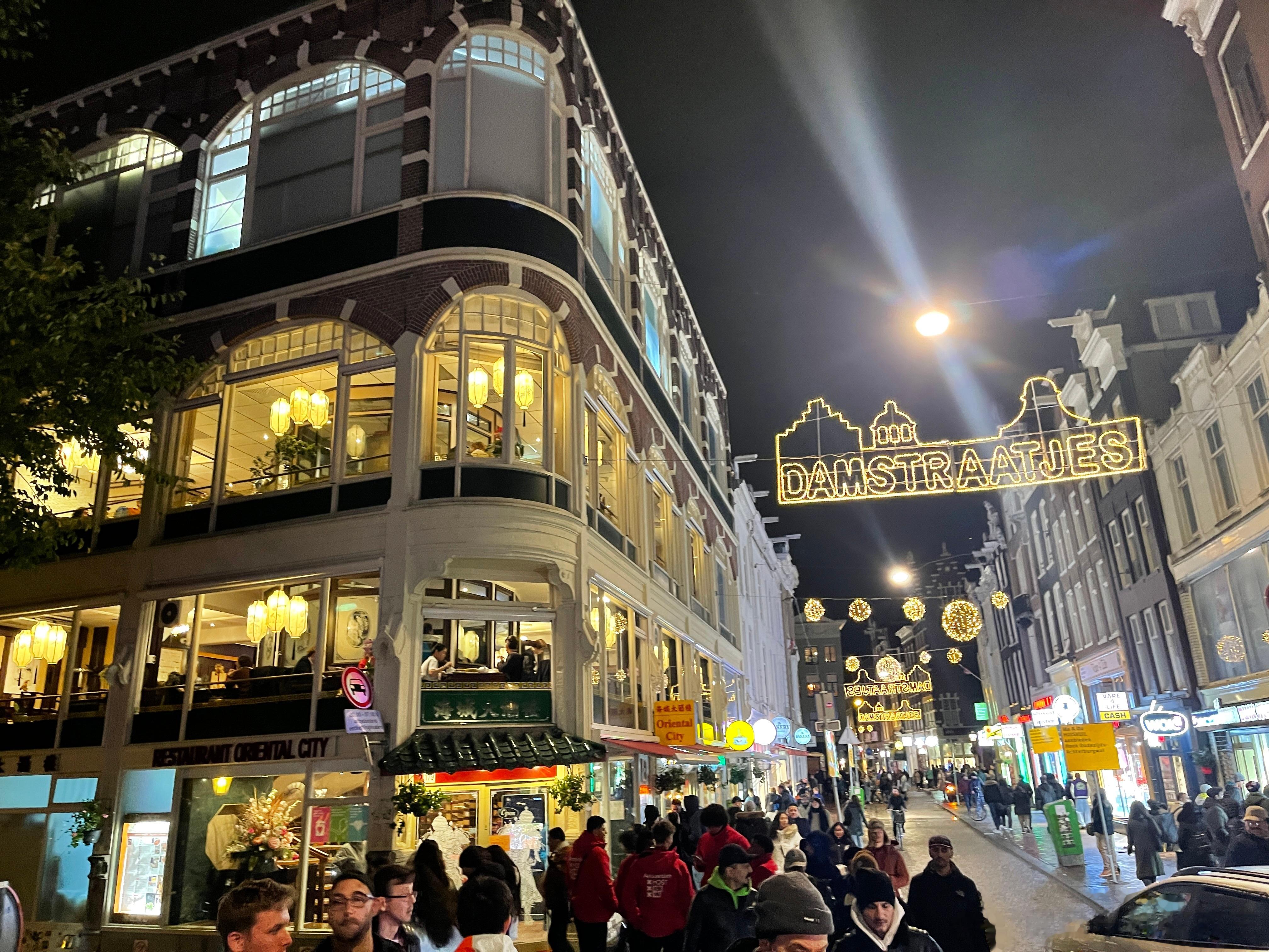 “蒋先生遇难地”海城大酒楼圣地巡游，仨人，134欧。俩事儿惊到我，一是3.9欧的