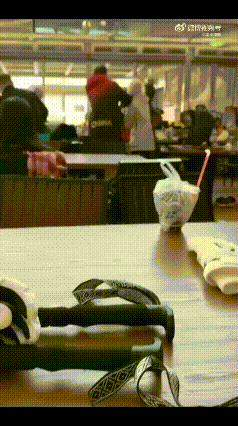 为什么原配碰到男人带小三约会，会先打小三而不是打男人？因为打男人，可能打不过，并