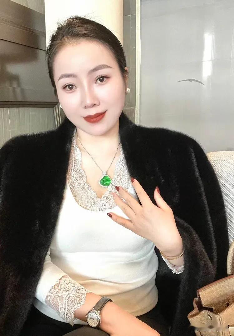 猜一下阿姨多大了？