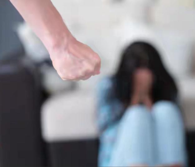 贵州，一大叔娶了个比他小16岁的小娇妻，真的是又嫩又润，他真的喜欢极了，可问题是
