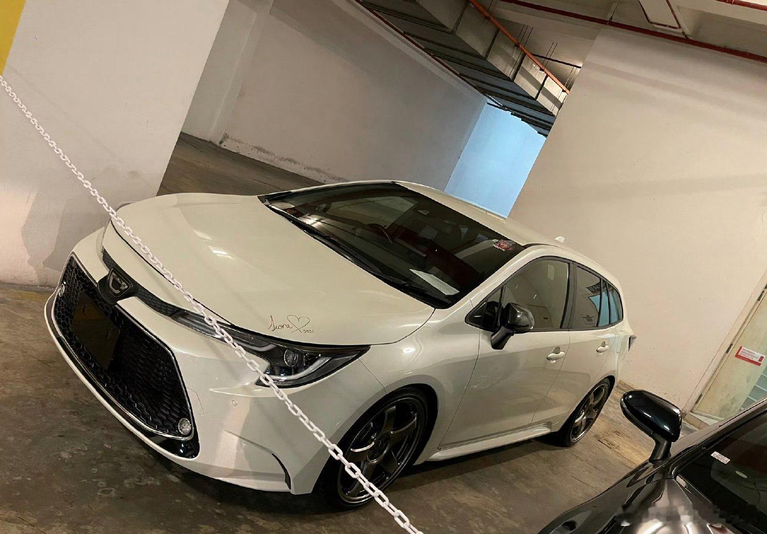 如果Corolla/雷凌有出两厢版本我应该会买一台回来玩因为两厢/旅行版都挺帅的
